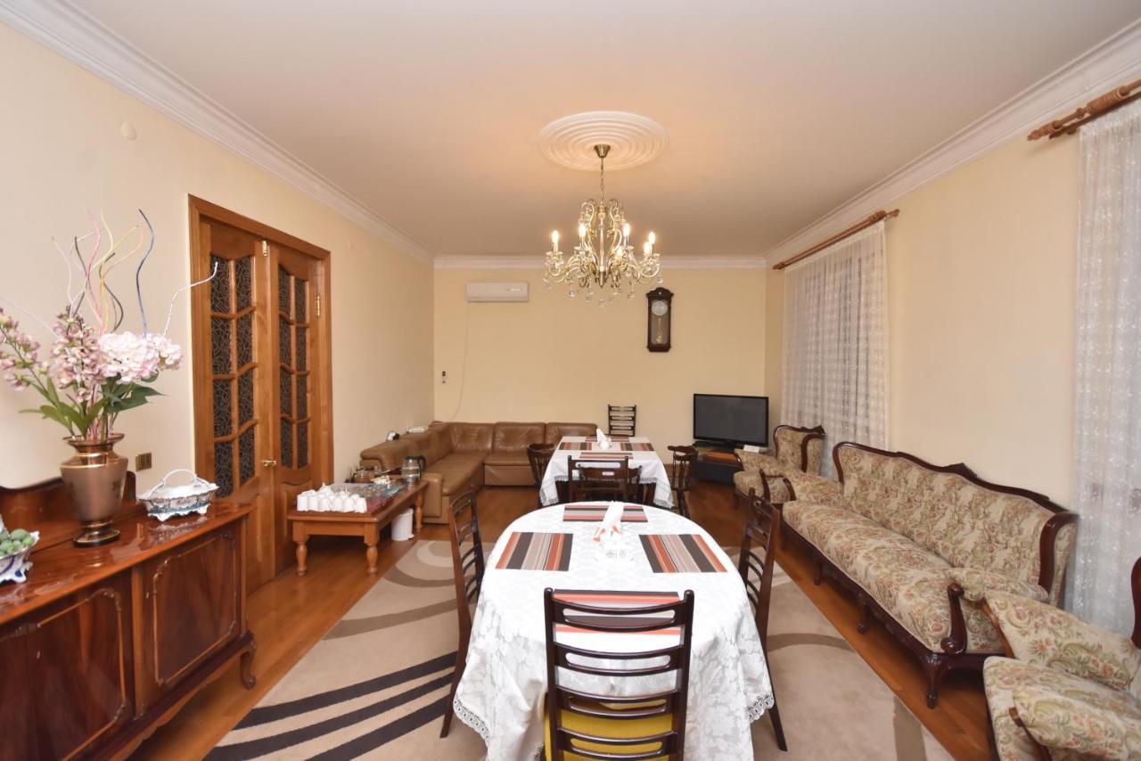 Guest House Green House Zugdidi Exterior foto